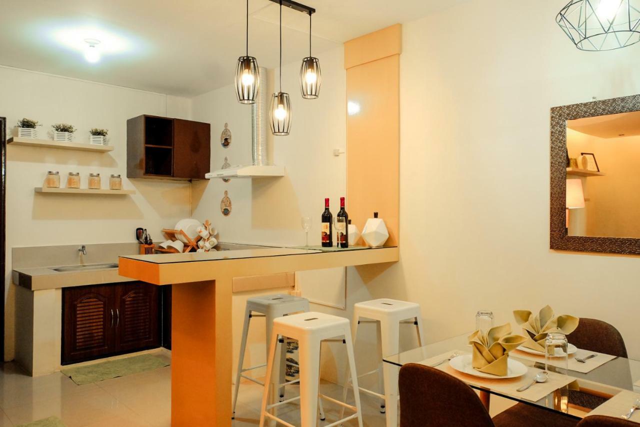 Fully Furnished Apartment With Netflix And Wifi Batangas Bagian luar foto